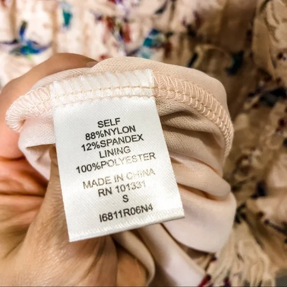 ๐ฆ๐ CHARLOTTE RUSSE | Pink Floral Lace Dress - Picture 7 of 7